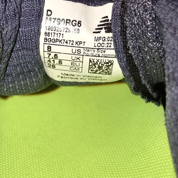 New balance running shoes - men’s 8 - Picture 7 of 8